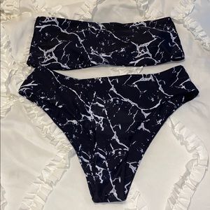 Hi-Rise bandeu bikini